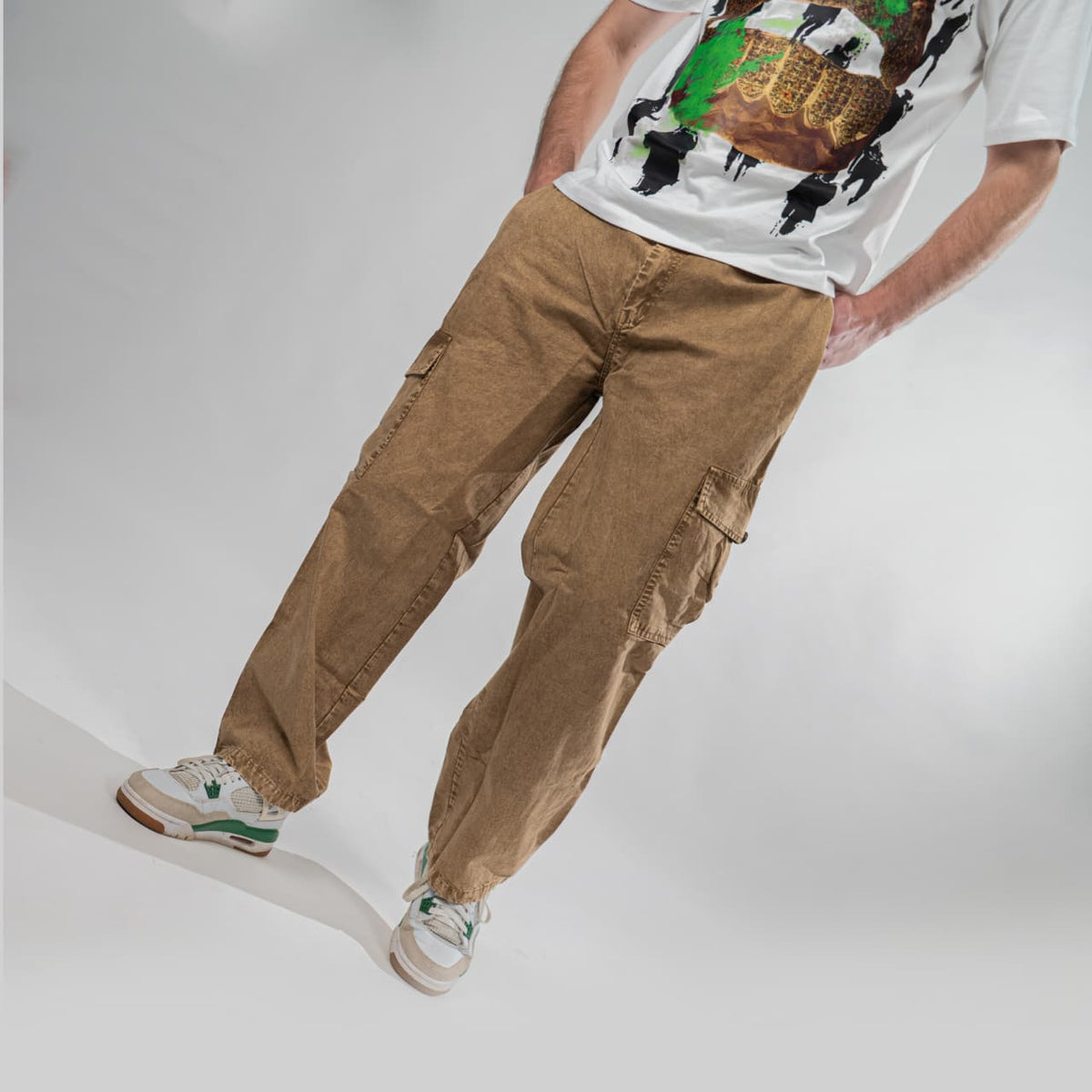 Sandstone – Baggy Straight Cargo Jeans