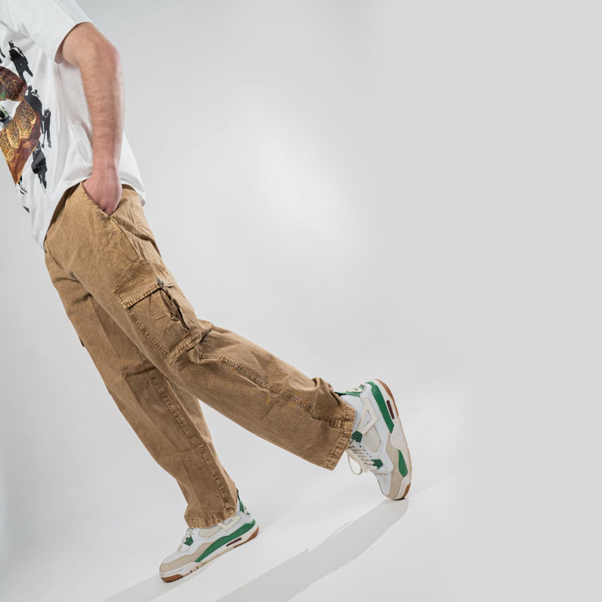 Sandstone – Baggy Straight Cargo Jeans