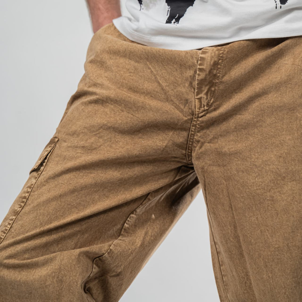 Sandstone – Baggy Straight Cargo Jeans