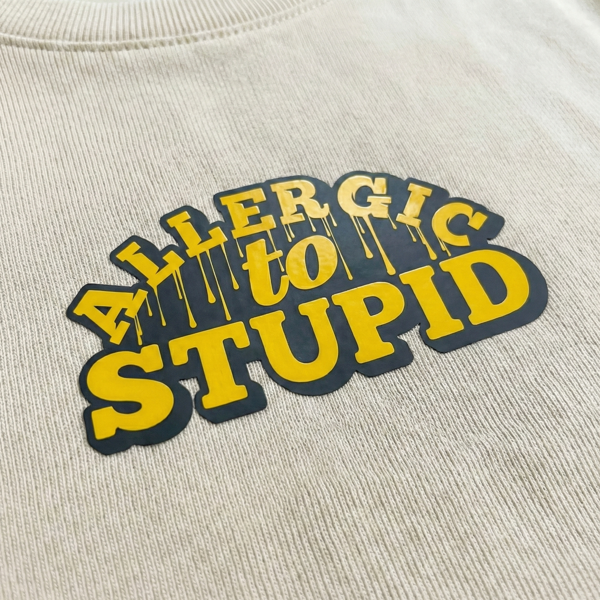 ALLERGIC TO STUPID - Crop Top