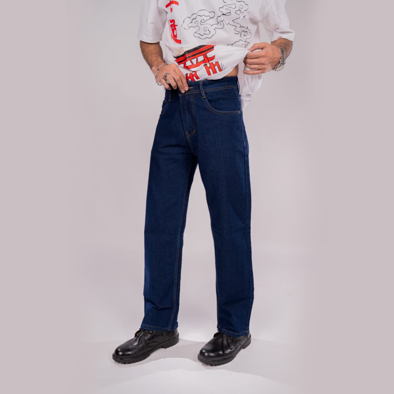 Classic Indigo – Straight Fit Denim