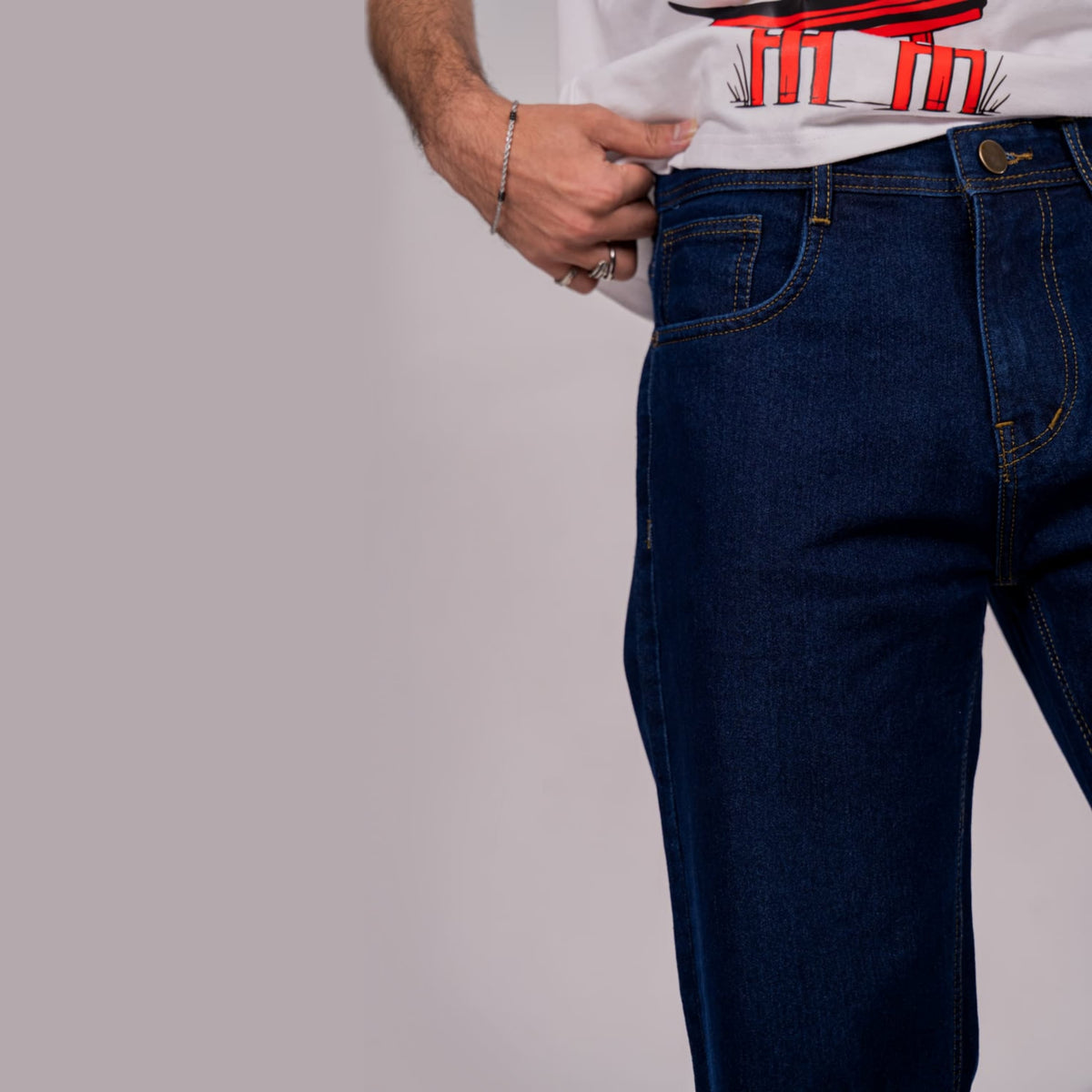 Classic Indigo – Straight Fit Denim