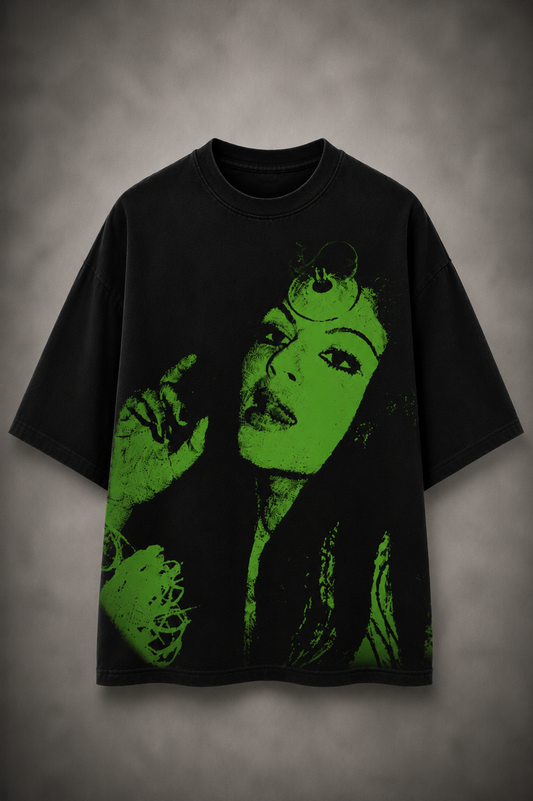 SHARMILA ECLIPSE - Oversized T-Shirt