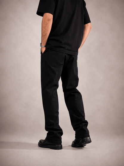 Classic Black – Straight Fit Denim