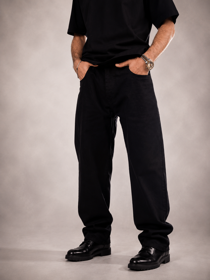 Classic Black – Straight Fit Denim