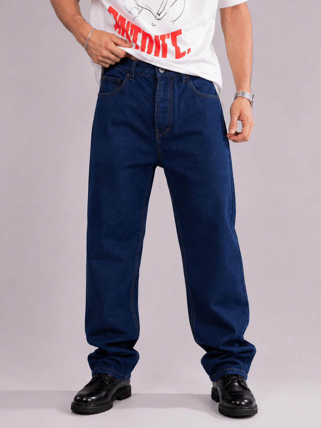 Classic Indigo – Straight Fit Denim